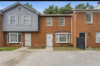 667 Hunting Creek Lane SE, Conyers, GA 30013