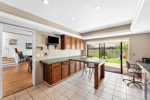 2810 Sand Pines Court, Lake Worth, FL 33462