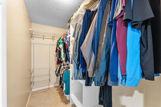 2810 Sand Pines Court, Lake Worth, FL 33462
