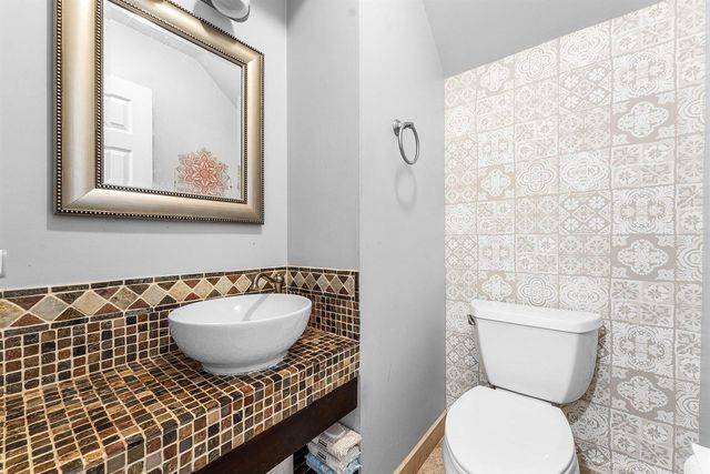 2810 Sand Pines Court, Lake Worth, FL 33462