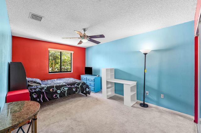 2810 Sand Pines Court, Lake Worth, FL 33462