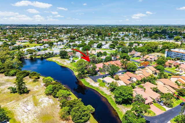 2810 Sand Pines Court, Lake Worth, FL 33462