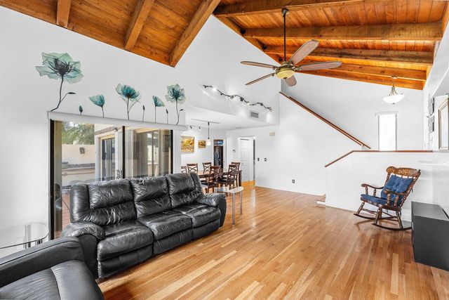 2810 Sand Pines Court, Lake Worth, FL 33462