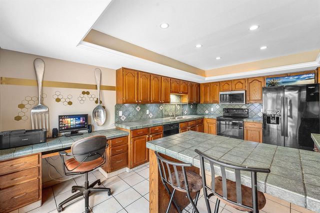 2810 Sand Pines Court, Lake Worth, FL 33462