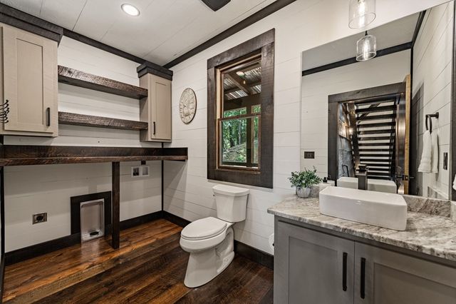 363 Griffith Parkway, Blue Ridge, GA 30513