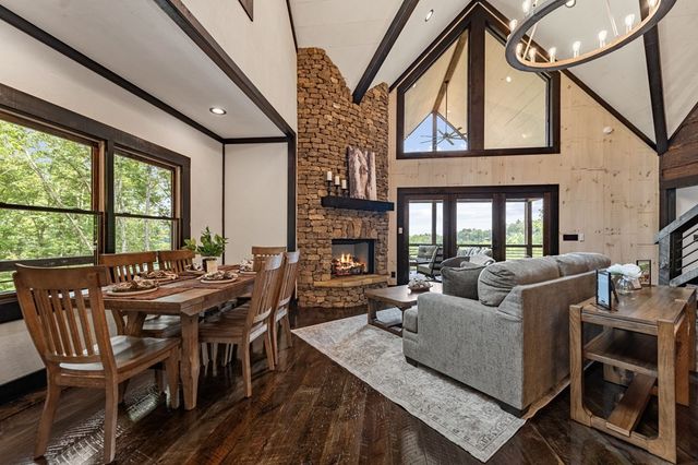 363 Griffith Parkway, Blue Ridge, GA 30513