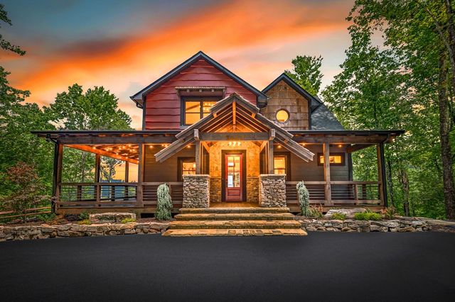 363 Griffith Parkway, Blue Ridge, GA 30513