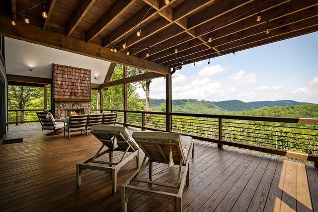 363 Griffith Parkway, Blue Ridge, GA 30513