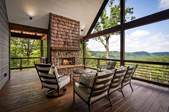 363 Griffith Parkway, Blue Ridge, GA 30513