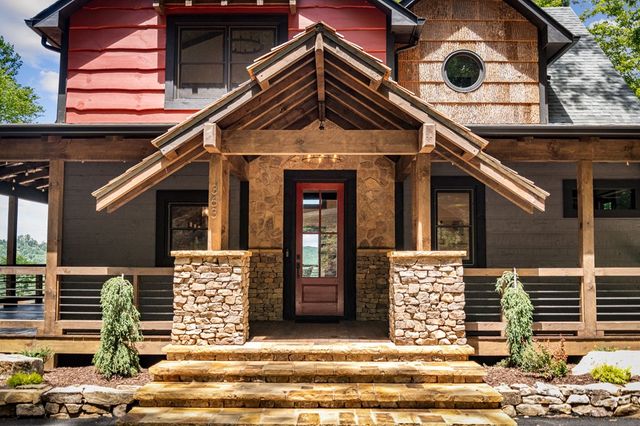 363 Griffith Parkway, Blue Ridge, GA 30513