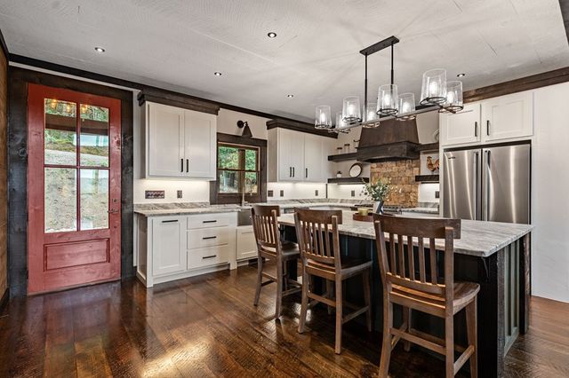 363 Griffith Parkway, Blue Ridge, GA 30513
