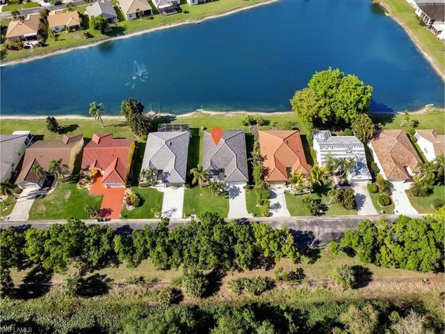 7631 Cameron CIR, Fort Myers, FL 33912