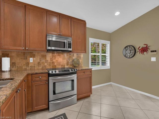 7631 Cameron CIR, Fort Myers, FL 33912