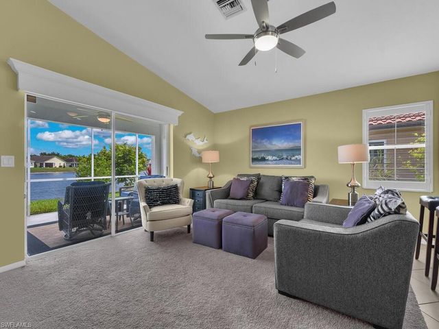 7631 Cameron CIR, Fort Myers, FL 33912