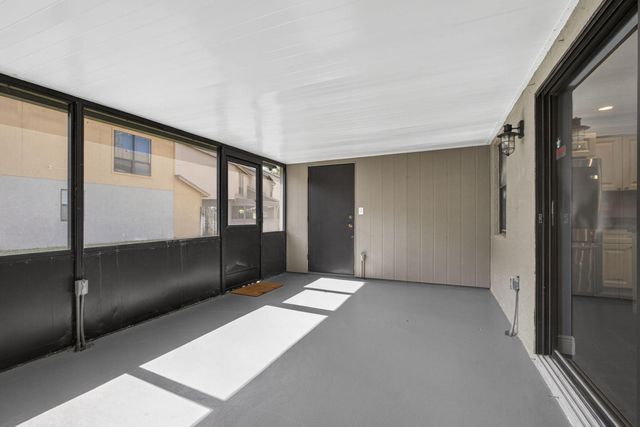 326 Sandtree Drive, Palm Beach Gardens, FL 33403