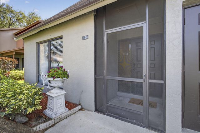 326 Sandtree Drive, Palm Beach Gardens, FL 33403