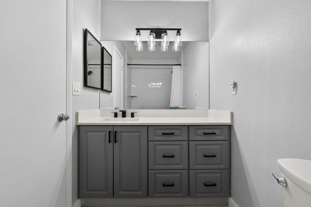 326 Sandtree Drive, Palm Beach Gardens, FL 33403