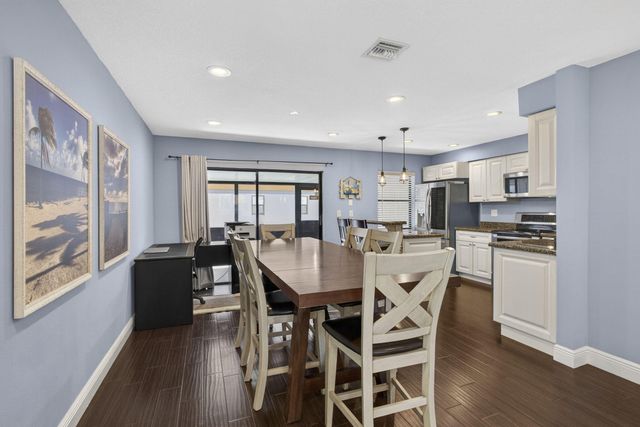 326 Sandtree Drive, Palm Beach Gardens, FL 33403