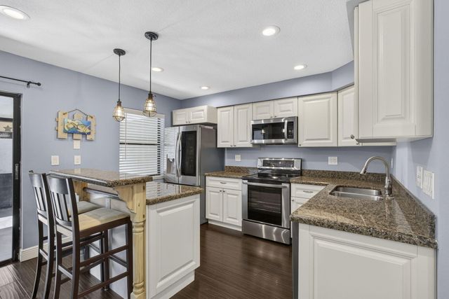 326 Sandtree Drive, Palm Beach Gardens, FL 33403