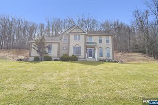 21 Split Rock Road, North Haledon, NJ 07508