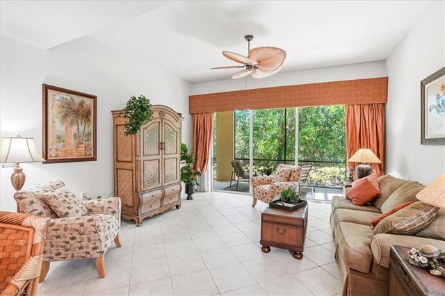 3730 Montreux LN 104, Naples, FL 34114