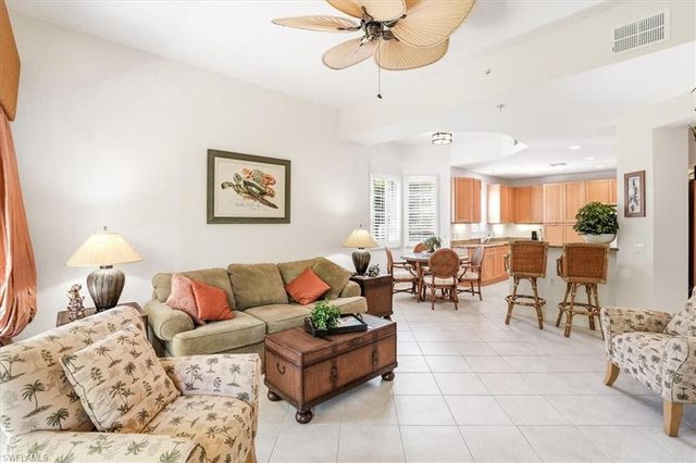 3730 Montreux LN 104, Naples, FL 34114