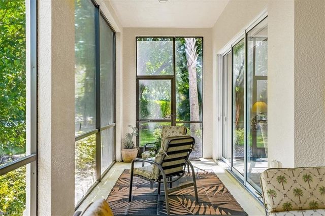3730 Montreux LN 104, Naples, FL 34114