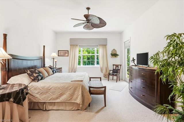 3730 Montreux LN 104, Naples, FL 34114