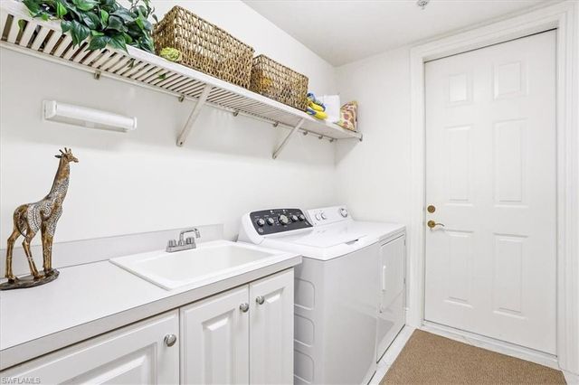 3730 Montreux LN 104, Naples, FL 34114