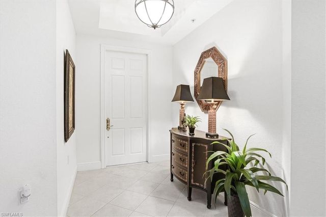 3730 Montreux LN 104, Naples, FL 34114