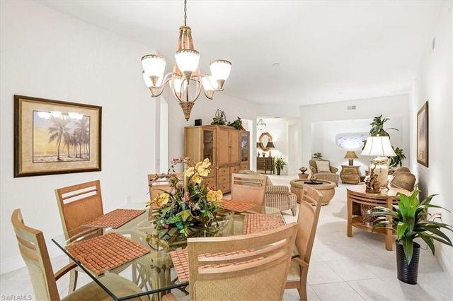3730 Montreux LN 104, Naples, FL 34114