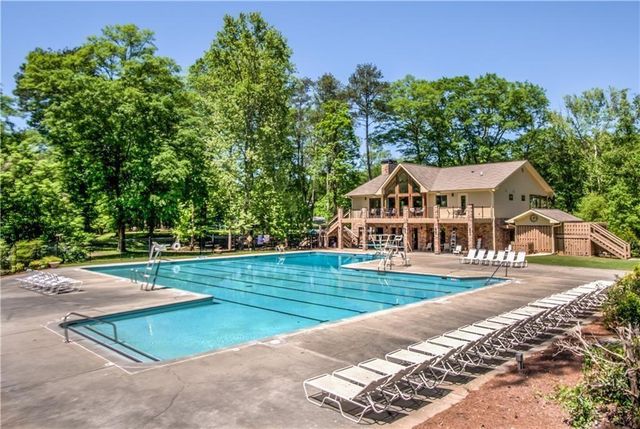 235 Leeward Lane, Roswell, GA 30076