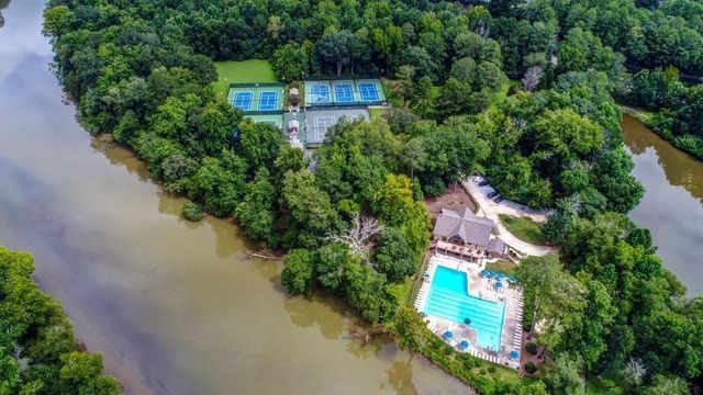 235 Leeward Lane, Roswell, GA 30076