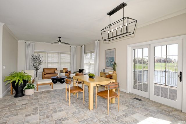 2122 Lakes Edge Drive, Newburgh, IN 47630