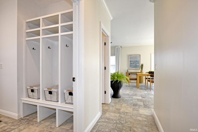 2122 Lakes Edge Drive, Newburgh, IN 47630