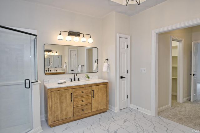 2122 Lakes Edge Drive, Newburgh, IN 47630