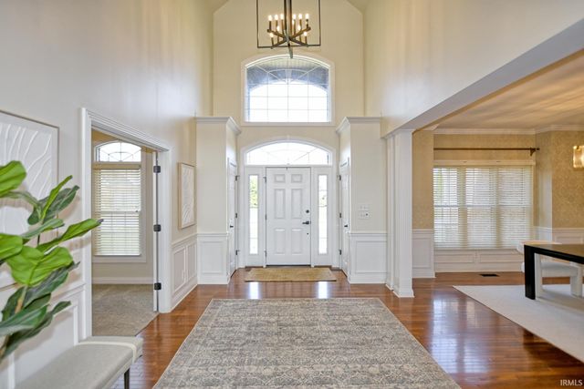 2122 Lakes Edge Drive, Newburgh, IN 47630