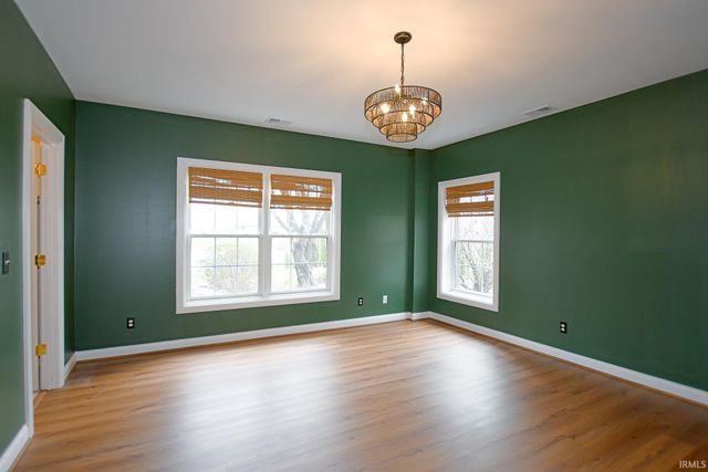 2122 Lakes Edge Drive, Newburgh, IN 47630