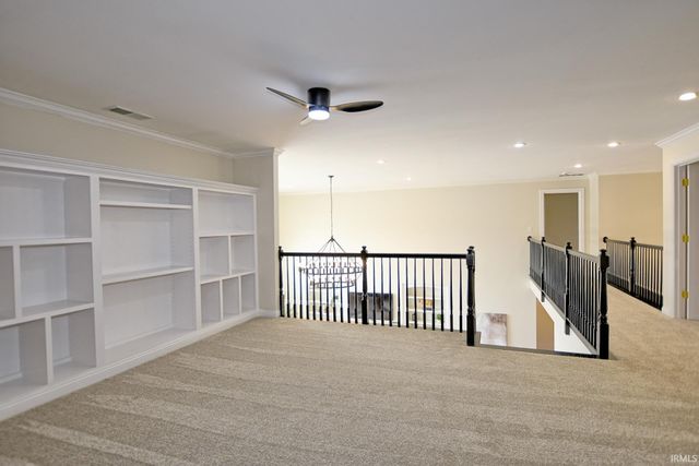 2122 Lakes Edge Drive, Newburgh, IN 47630