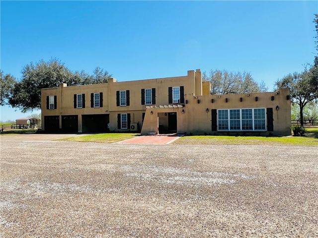 1427 E Cr 418, Premont, TX 78375