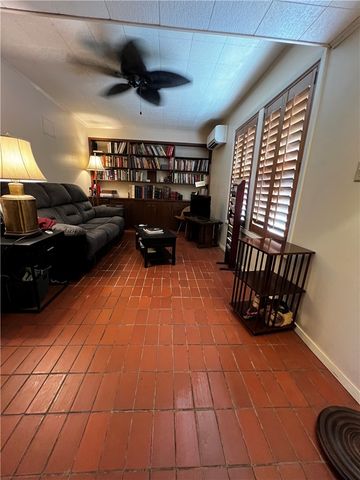 1427 E Cr 418, Premont, TX 78375