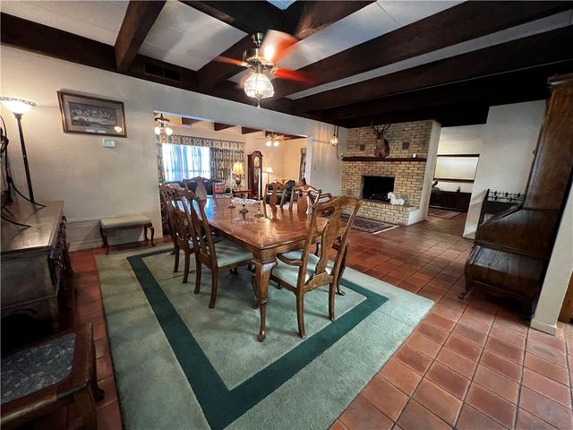 1427 E Cr 418, Premont, TX 78375