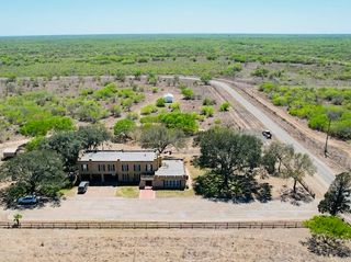 1427 E Cr 418, Premont, TX 78375
