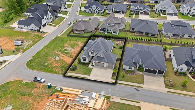 8002 W Dorchester Street, Rogers, AR 72758