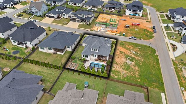 8002 W Dorchester Street, Rogers, AR 72758