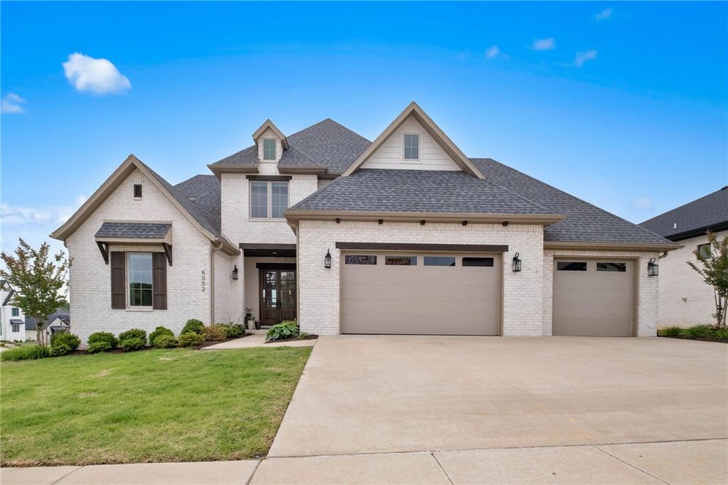 8002 W Dorchester Street, Rogers, AR 72758