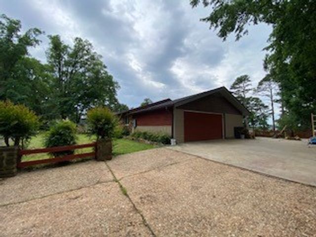 6 Briarwood Lane, Clarksville, AR 72830