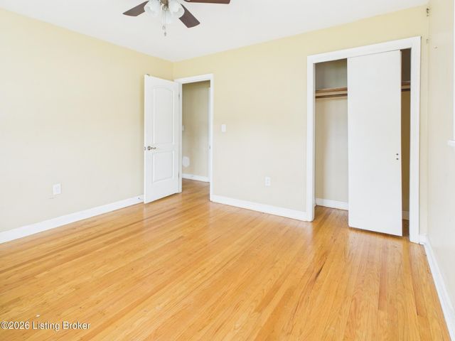 2404 Farnsley Rd, Louisville, KY 40216