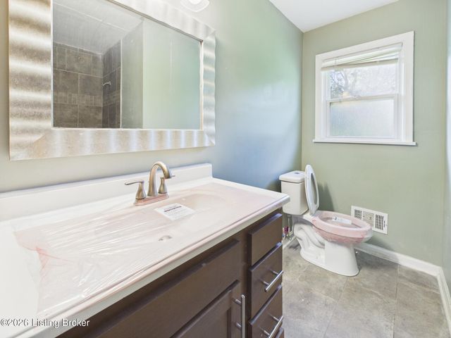 2404 Farnsley Rd, Louisville, KY 40216