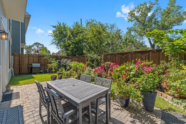 1715 Leilani Drive, Houston, TX 77055